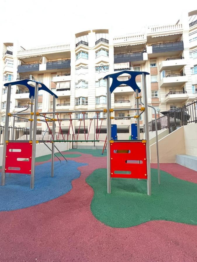 Teatinos Paradise Apartment Malaga Exterior photo